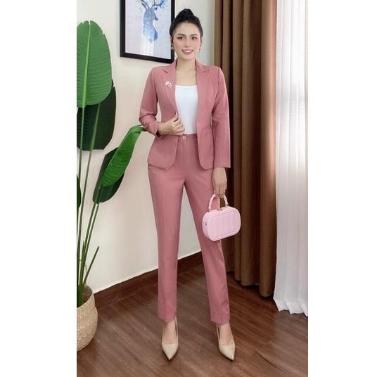 Bộ Vest Công Sở Nữ Màu Hồng Sang Trọng
