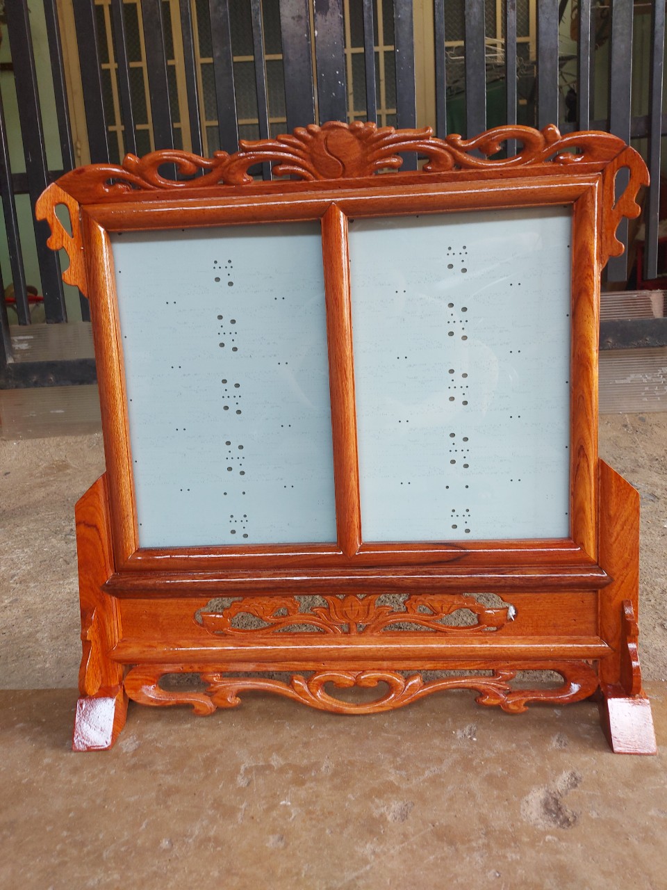 Khung ảnh thờ đôi,khung hình thờ bằng gỗ hương cao cấp 20x 30 cm