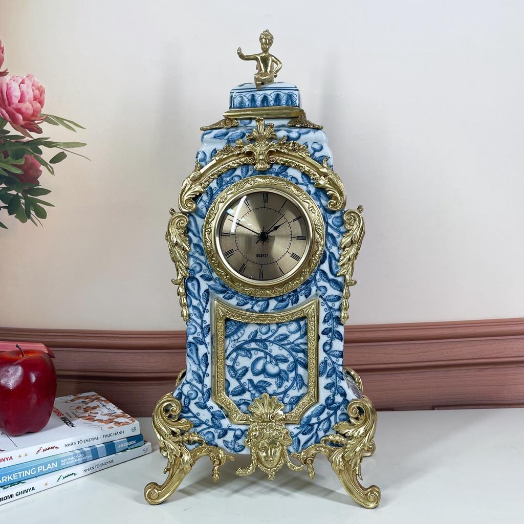 Đồng hồ sứ họa tiết trắng xanh mạ vàng phong cách Tân Cổ Điển - DHDB04
