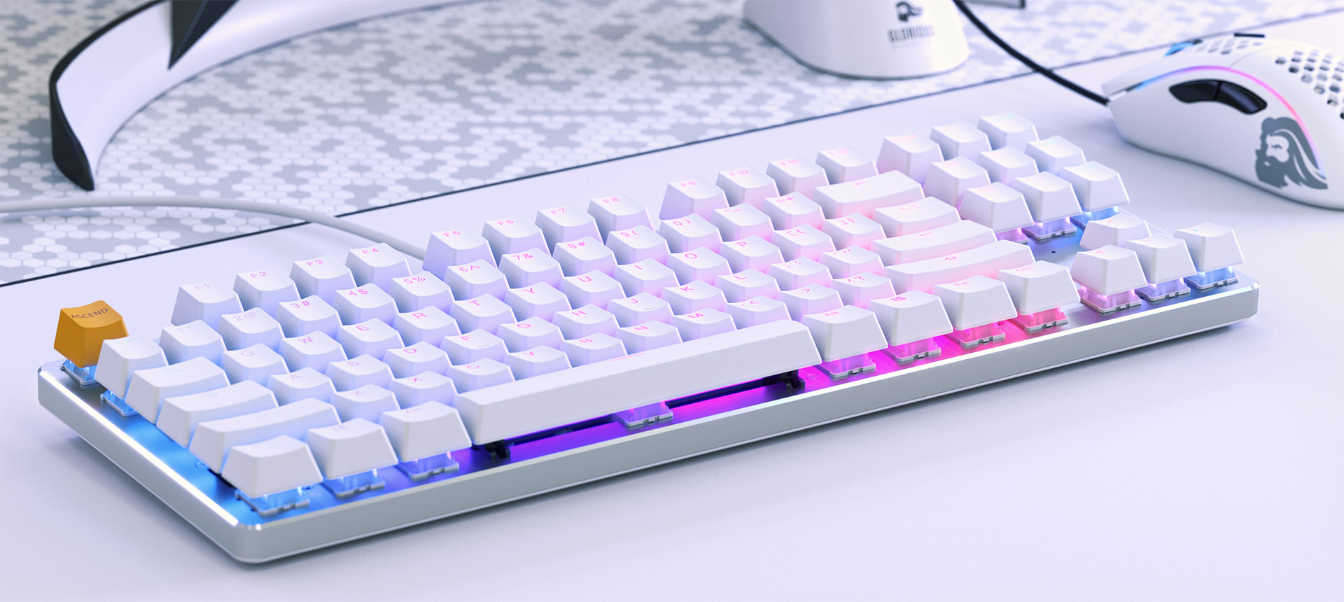 Bàn phím cơ Glorious GMMK RGB White Ice Fullsize (Gateron Brown switch / Hot Swap) - Hàng chính hãng