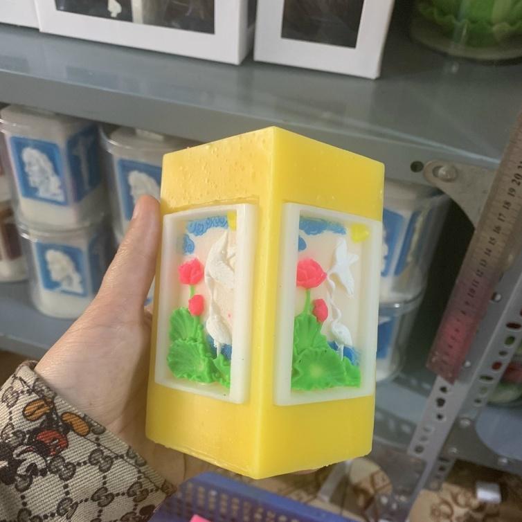 Nến Tứ Trụ Hoa Văn Có Đèn Led - Nến Phong Thủy Trang Trí Cao Cấp