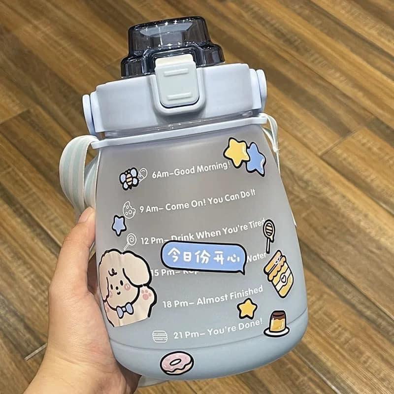 Bình đựng nước có ống hút, Bình nước nhắc giờ siêu cute 1200ml siêu xinh