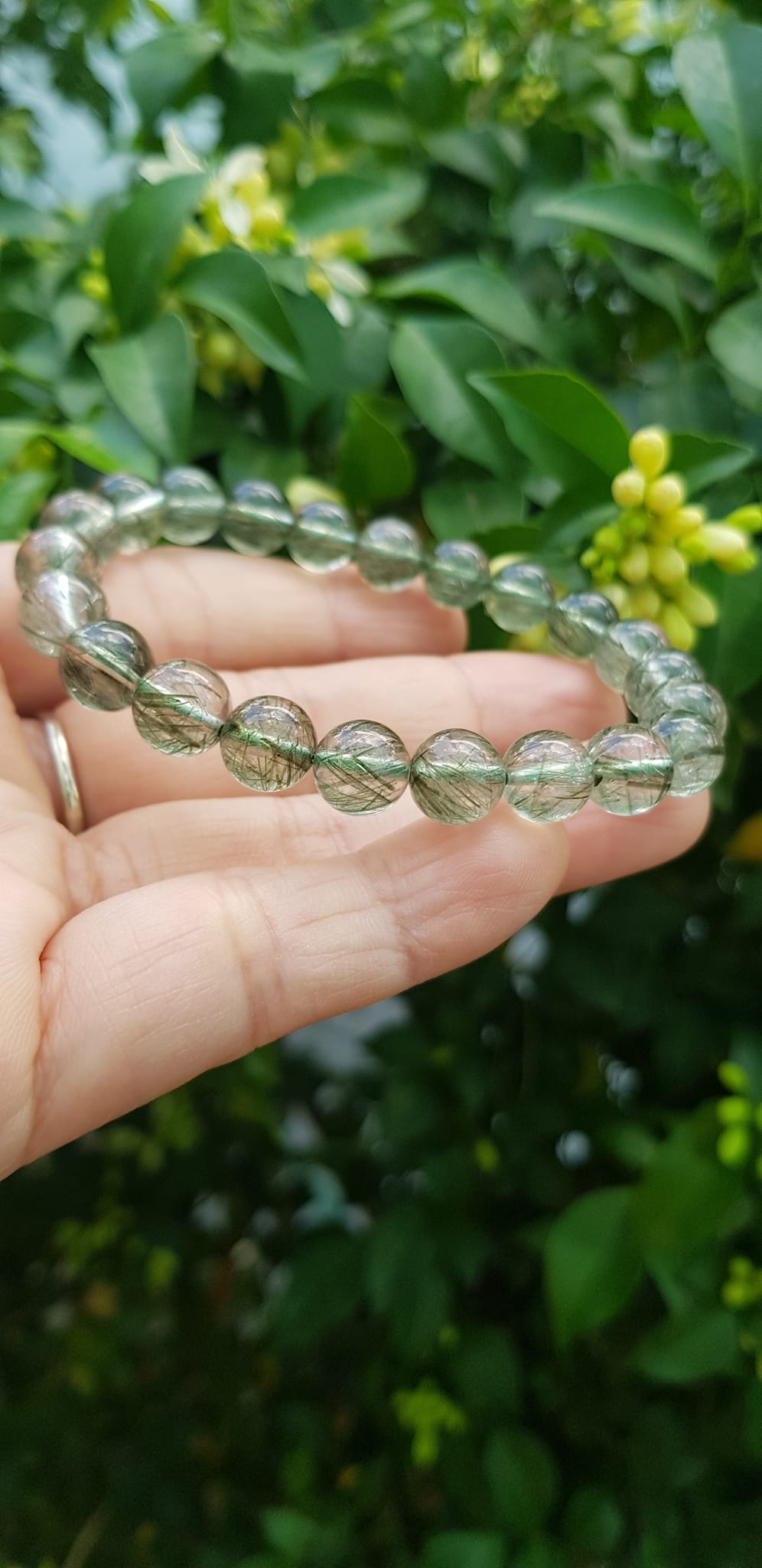 Vòng thạch anh tóc xanh tự nhiên trong bóng nhuyễn mượt đẹp Size vòng 8mm Nữ mệnh Thủy Mộc hỏa đeo ạ