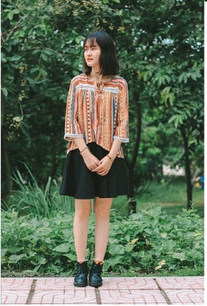 Chân váy xòe đầu gối cho dáng đẹp xinh