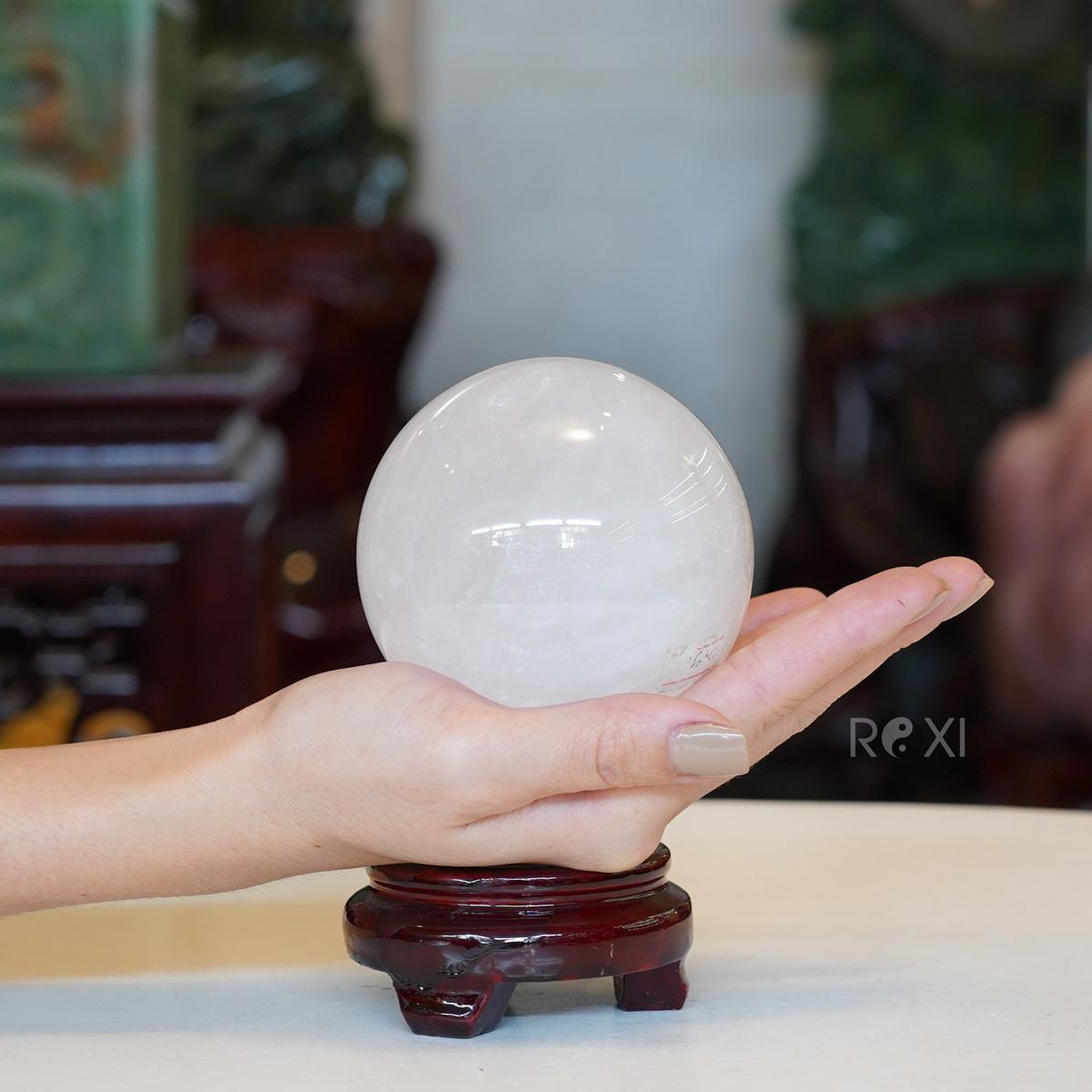 Quả Cầu Thạch Anh trắng 1A - 0,86kg - 8,6cm