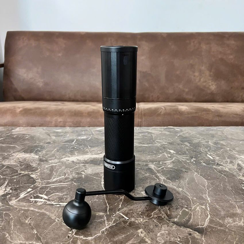 Máy xay hạt cà phê cầm tay kèm pin 60 cấp độ xay 2 trong 1 thương hiệu Mỹ HiBREW G4C - Dung lượng pin 980mAh - Hàng nhập khẩu