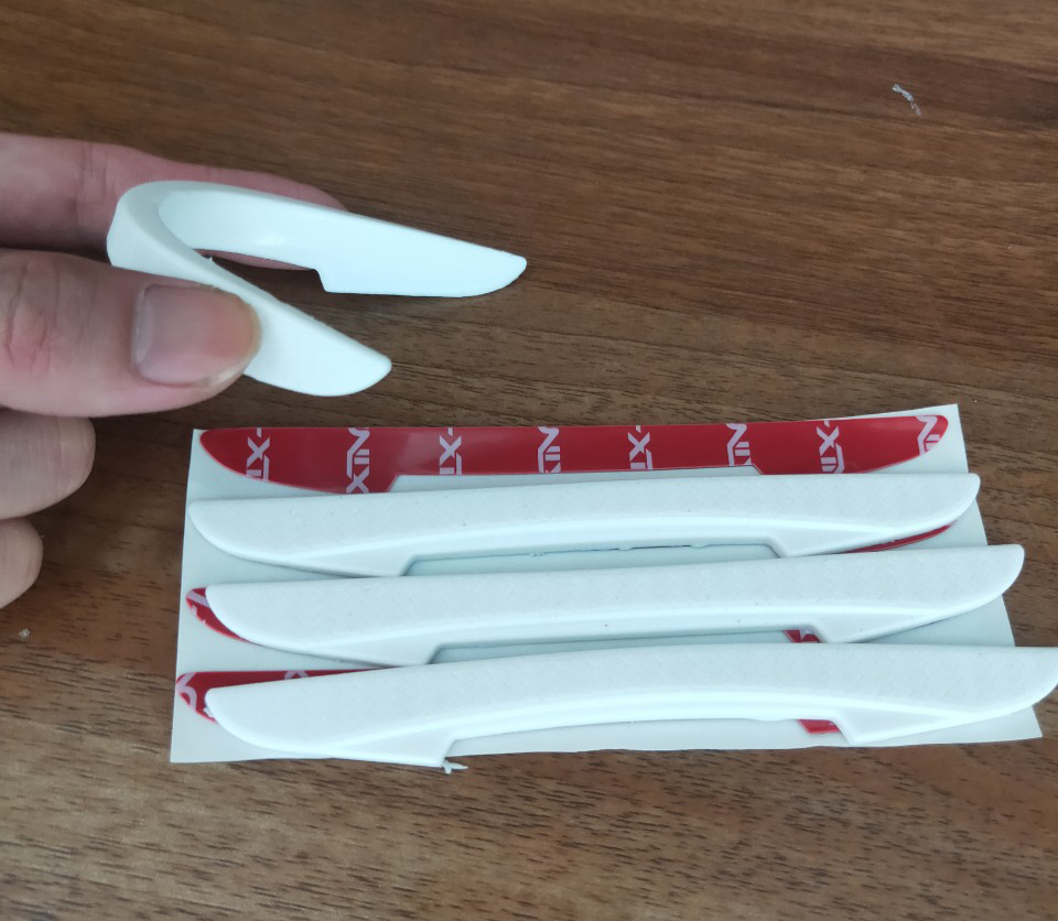 Bộ 4 miếng cao su dán cánh cửa xe hoặc gương Chống va đập màu trắng
