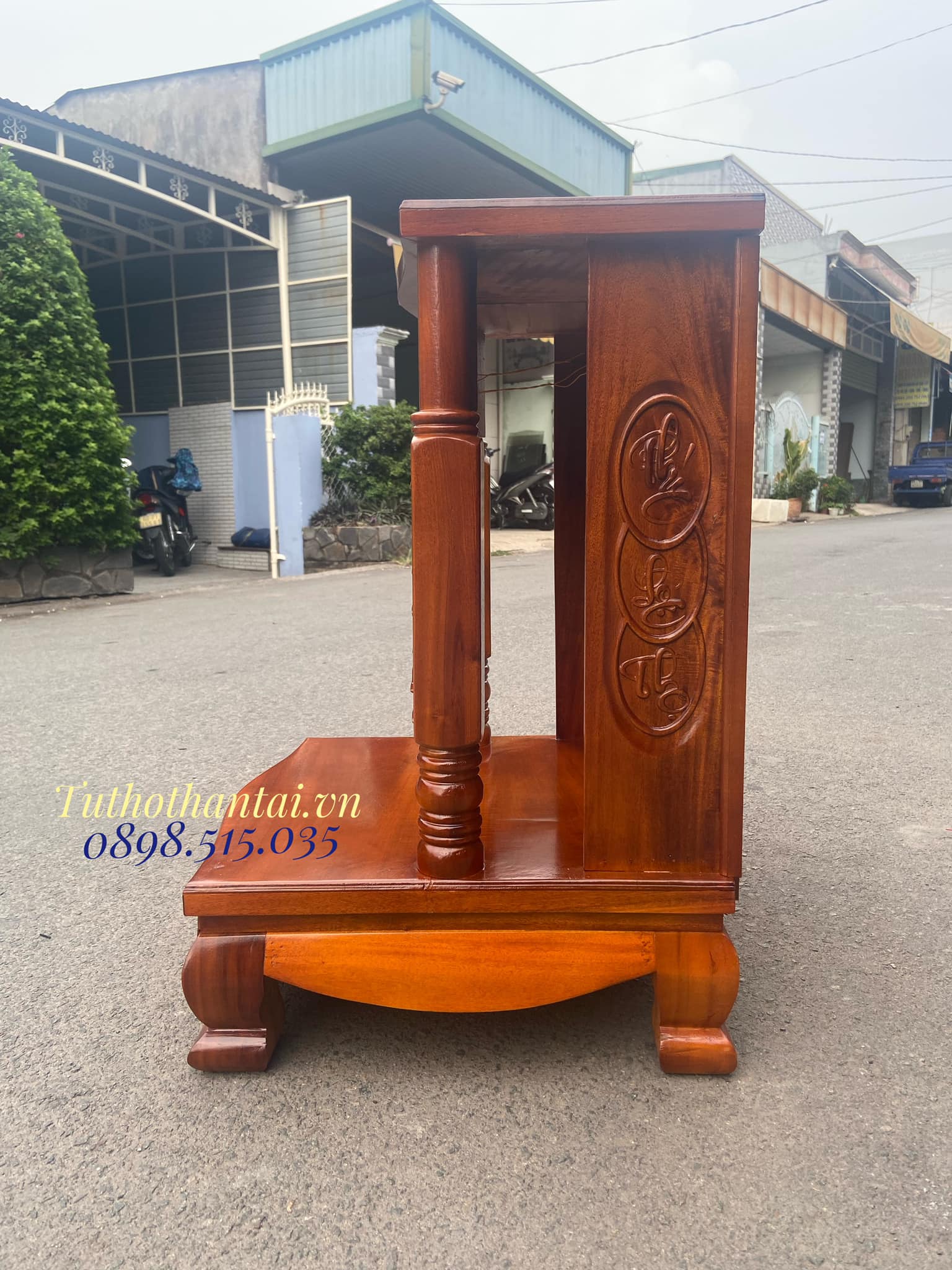 Bàn thờ thần tài gỗ Tràm cột vuông khắc chữ 48 X 68CM  ( Hàng loại 1 )