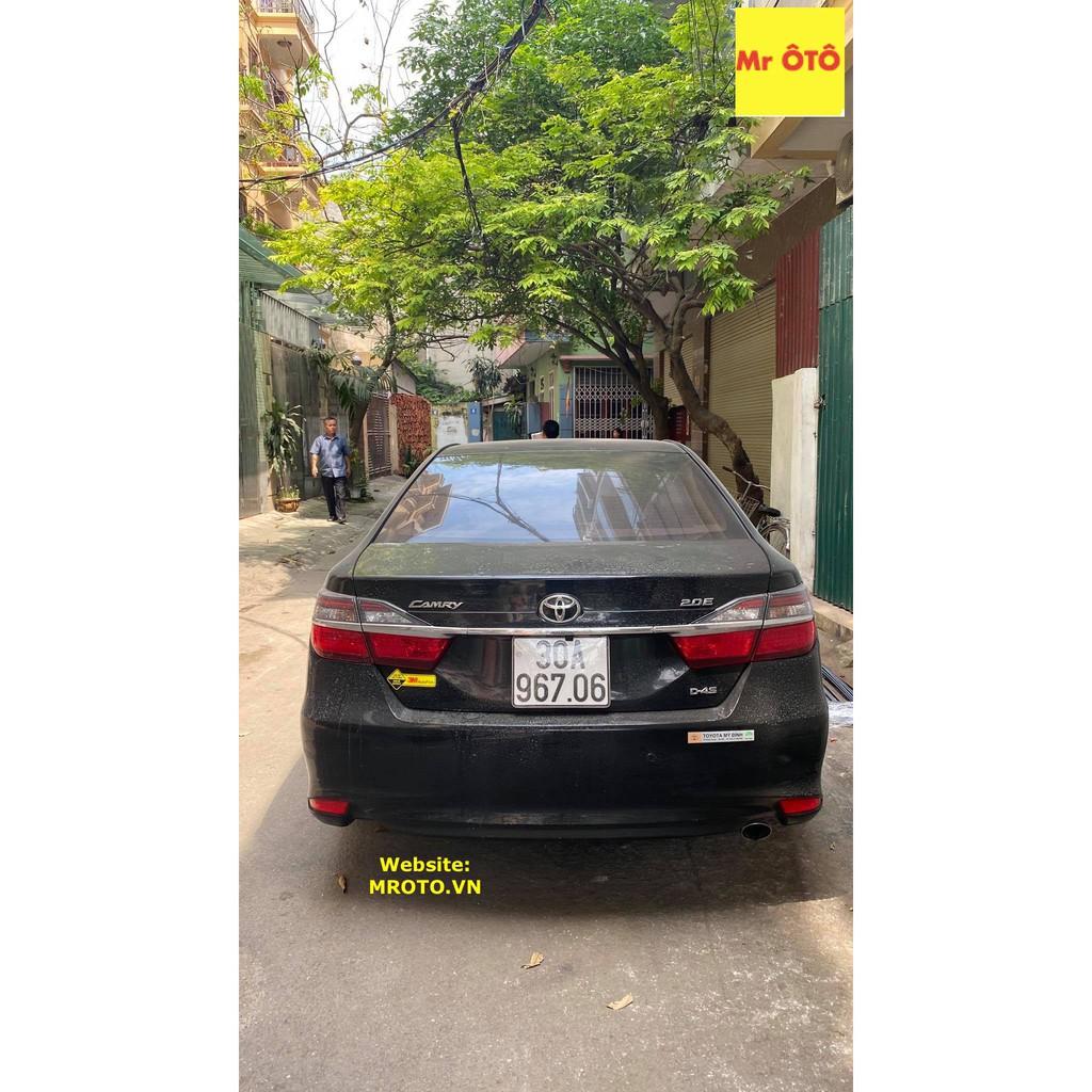 RÈM CHE NẮNG NAM CHÂM CHO XE TOYOTA CAMRY 2013-2018 .