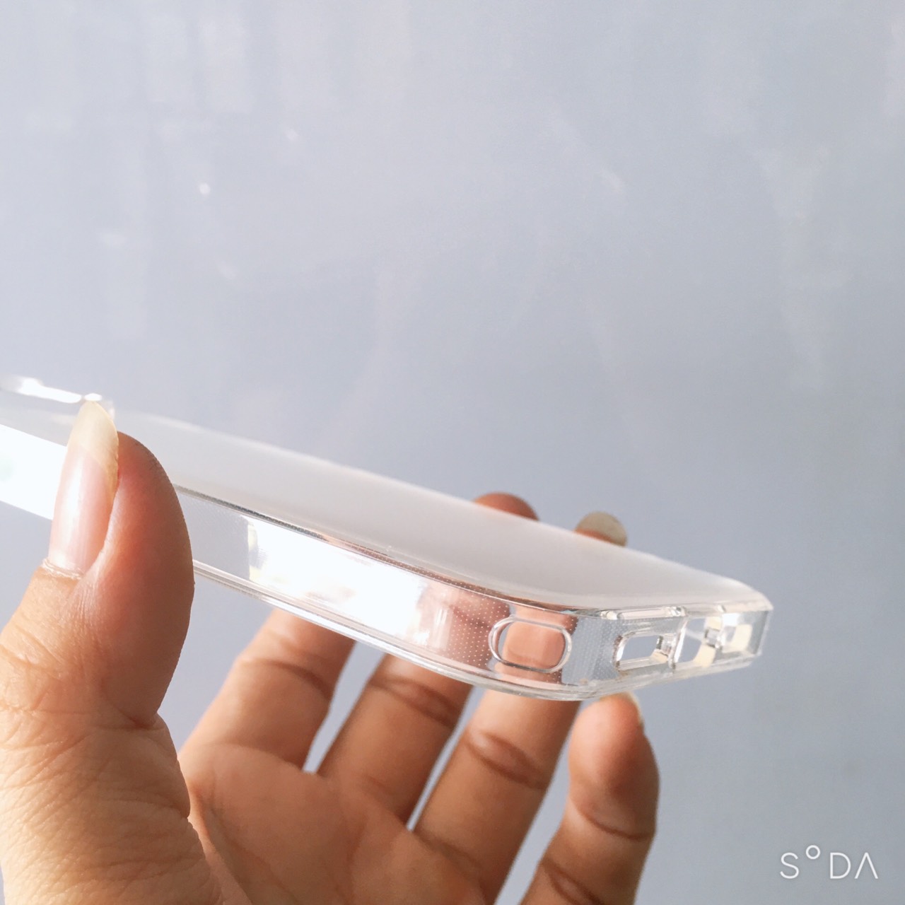 Ốp lưng Likgus trong nhám chống sốc không ố màu dành cho iPhone 14 Pro / 14 Pro Max
