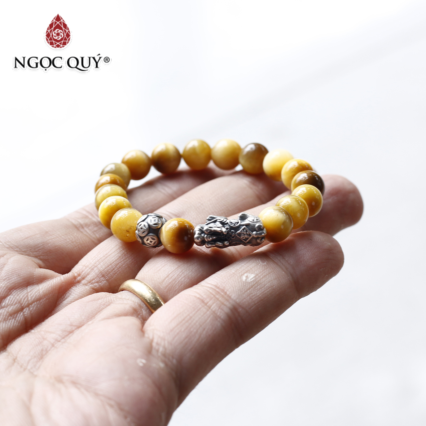 Vòng tay đá mắt hổ vàng tâm phối tỳ hưu bạc 8mm mệnh thổ , kim - Ngọc Quý Gemstones