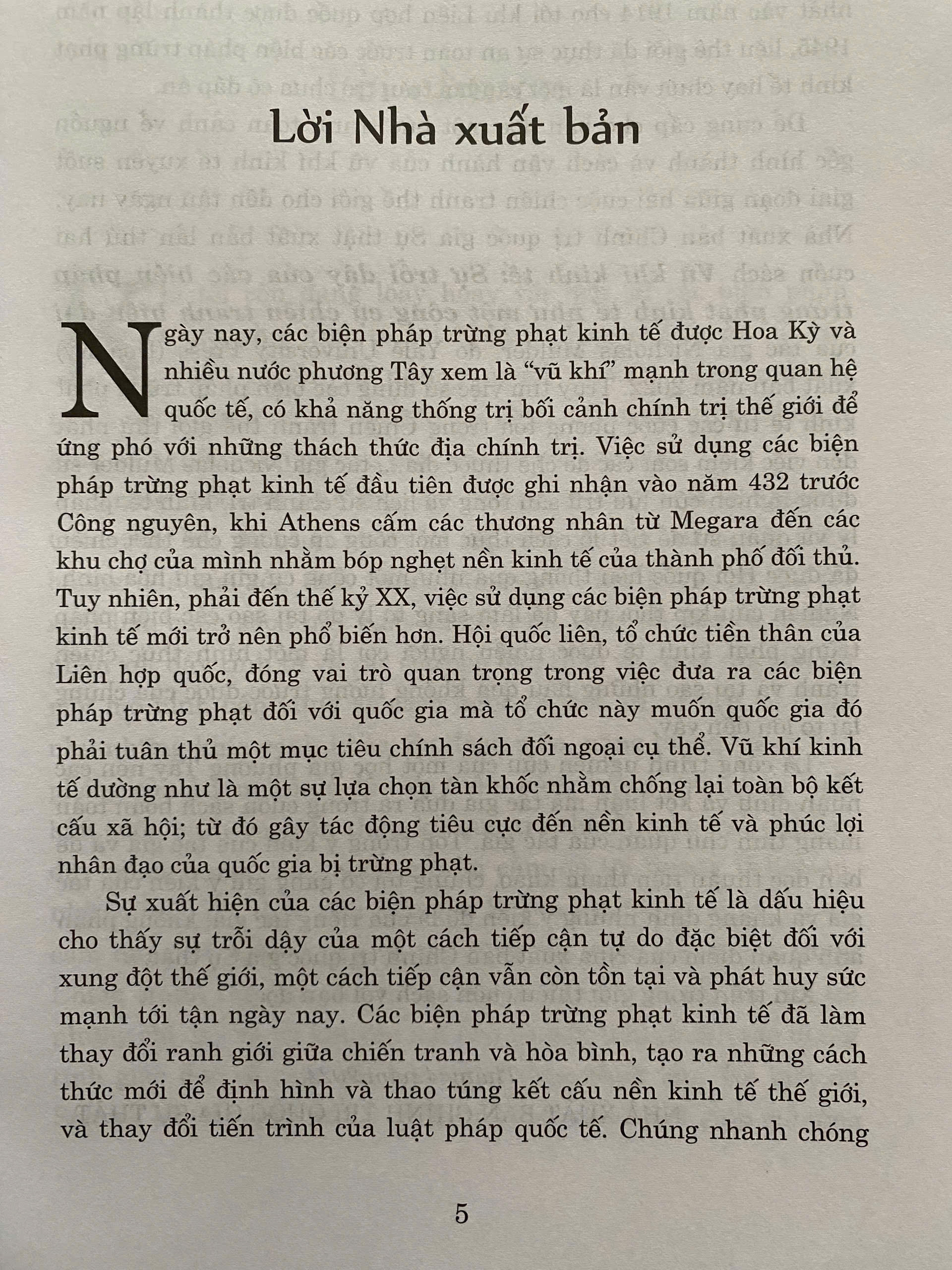 Vũ Khí Kinh Tế: Sự Trỗi Dậy Của Các Biện Pháp Trừng Phạt Kinh Tế Như Một Công Cụ Chiến Tranh Hiện Đại