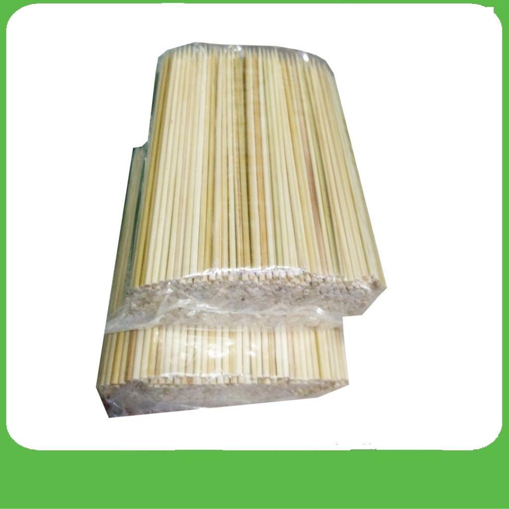 Que xiên tre tăm xiên nướng thịt, khoai tây lốc xoáy, xúc xích, đầy đủ kích cỡ