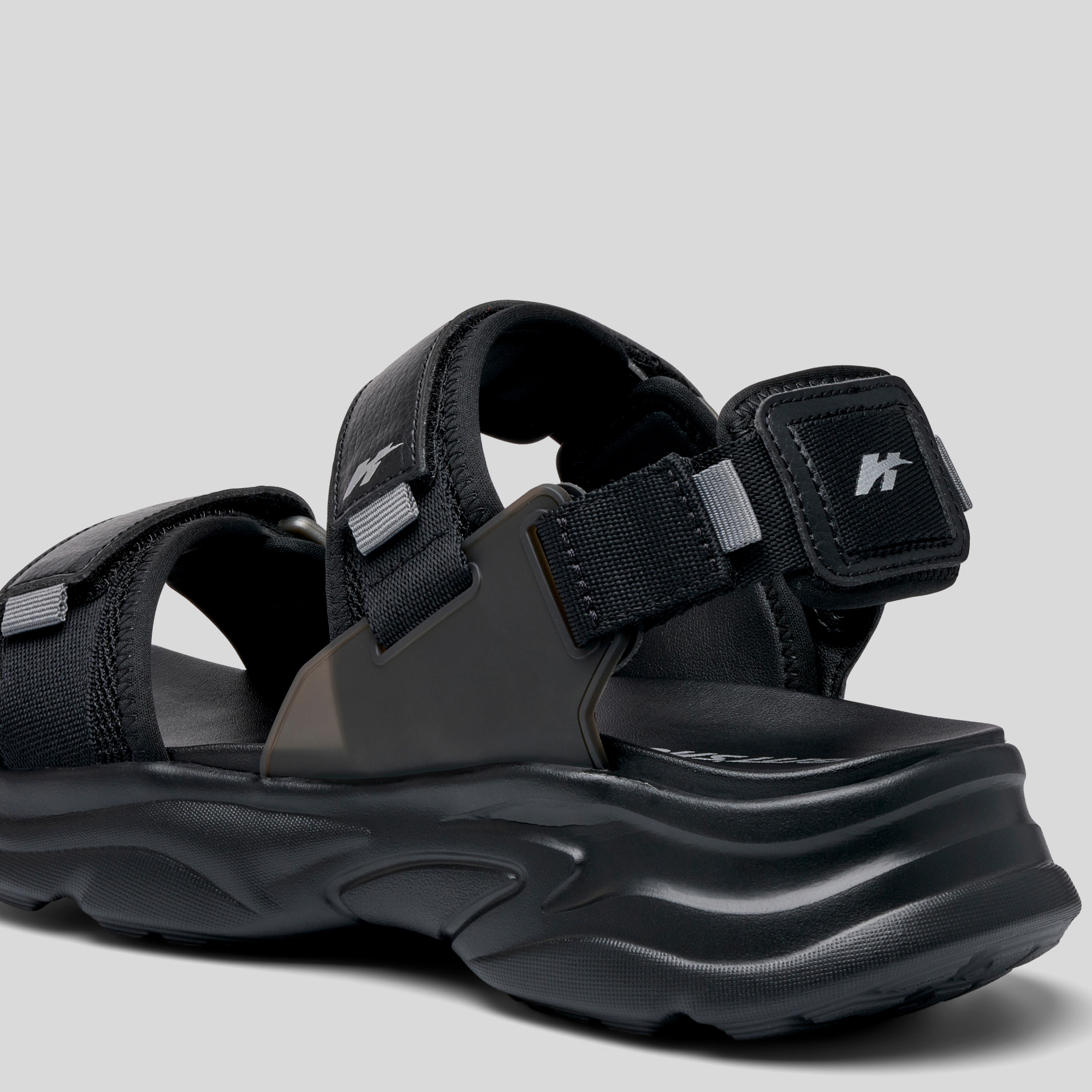 Sandals Thể Thao Nam Biti’s Hunter X Dune – Midnight Edition 2K24 HEM001301DEN (Đen)