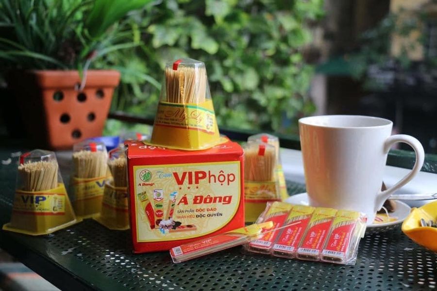 40 Hộp Tăm vip hộp bật lửa bỏ túi tiện dụng