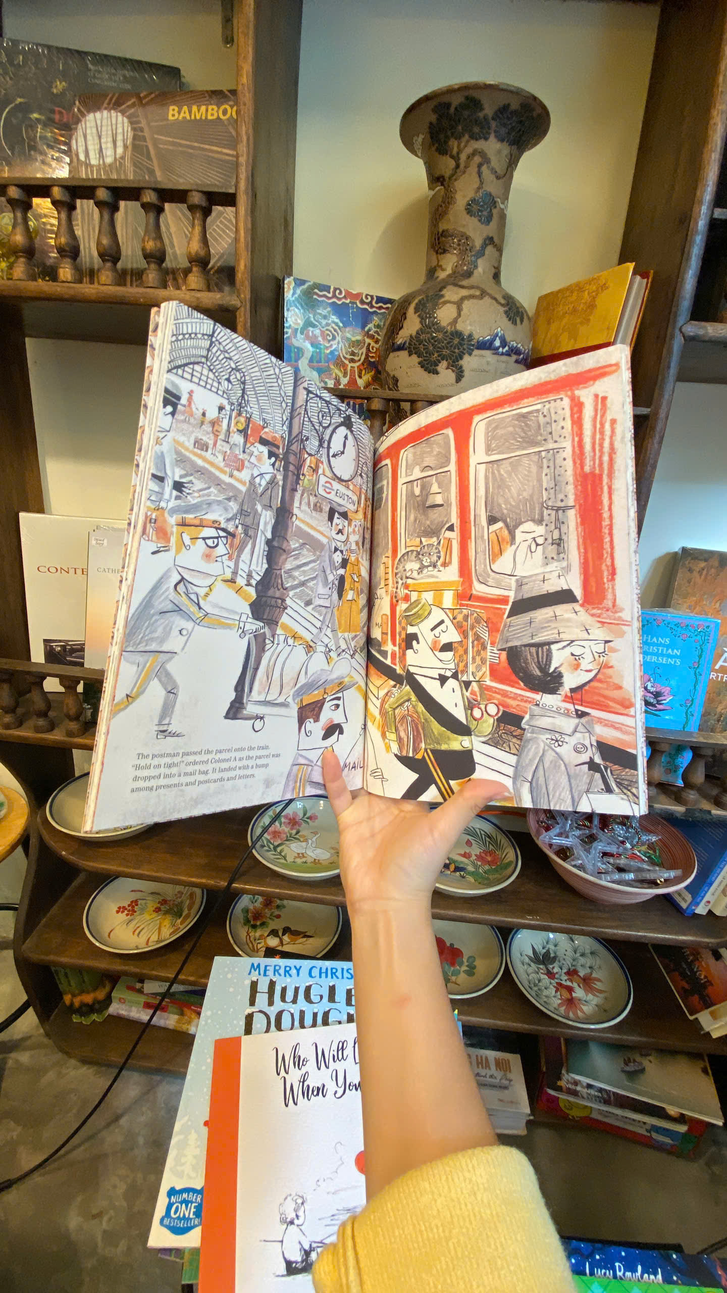 Sách - Operation Alphabet by Al MacCuish - Picture Books /Childrens