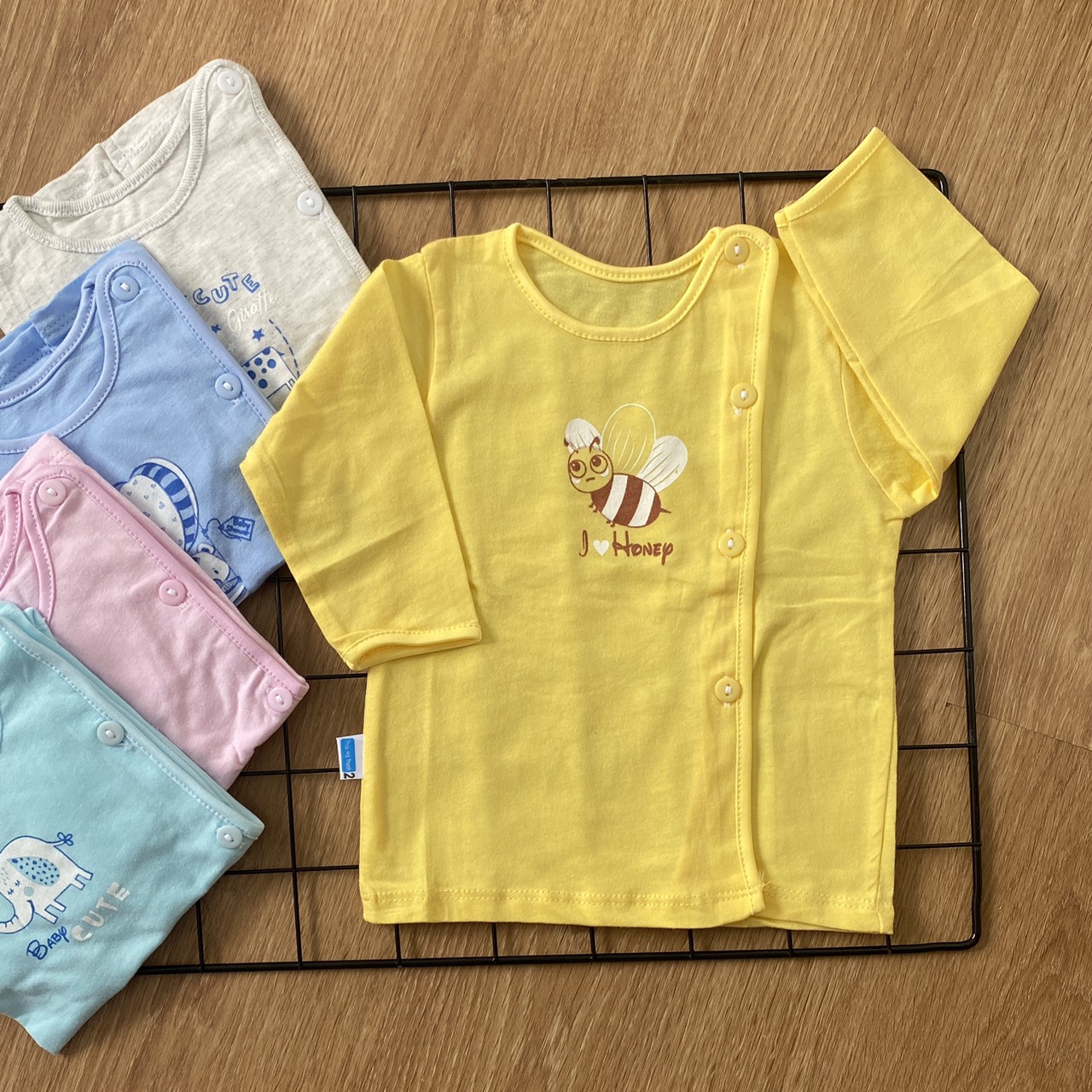 COMBO 3 Bộ quần áo sơ sinh cotton THT-FR GGY | Mẫu Tay Dài Cài Lệch Màu | Size 1 - 3 cho bé sơ sinh - 9 kg| Chất vải thun cotton 100% xịn, đẹp, mềm, họa tiết xinh | Hàng Việt Nam | quần áo trẻ em