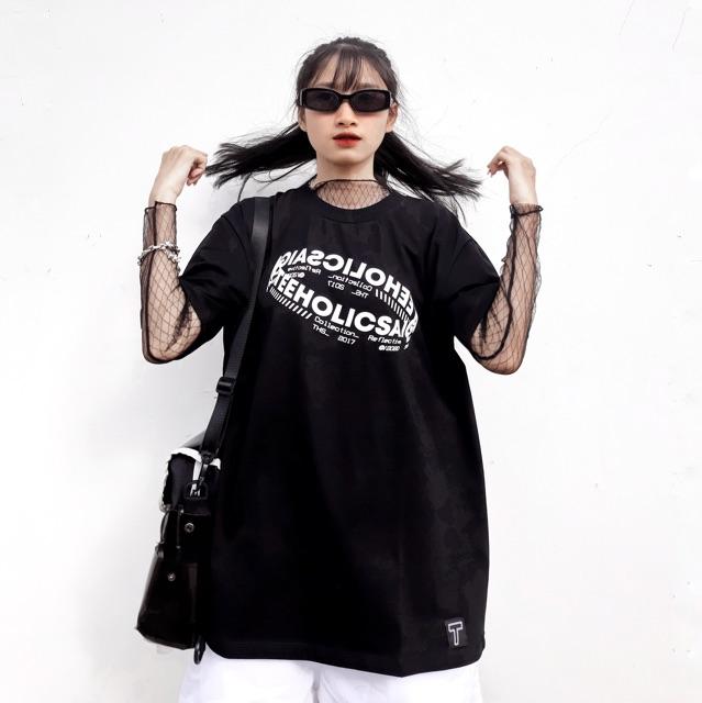 Áo Thun Unisex In Chữ TeeHolic