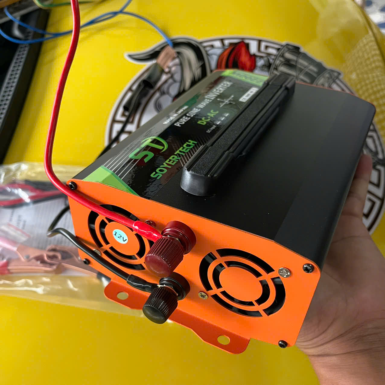 Bộ Biến Tần Inverter 24V → 220V 2200W Hàng Nhật, Sóng Sin Chuẩn, Full LED Cao Cấp, đồng hồ treo tường