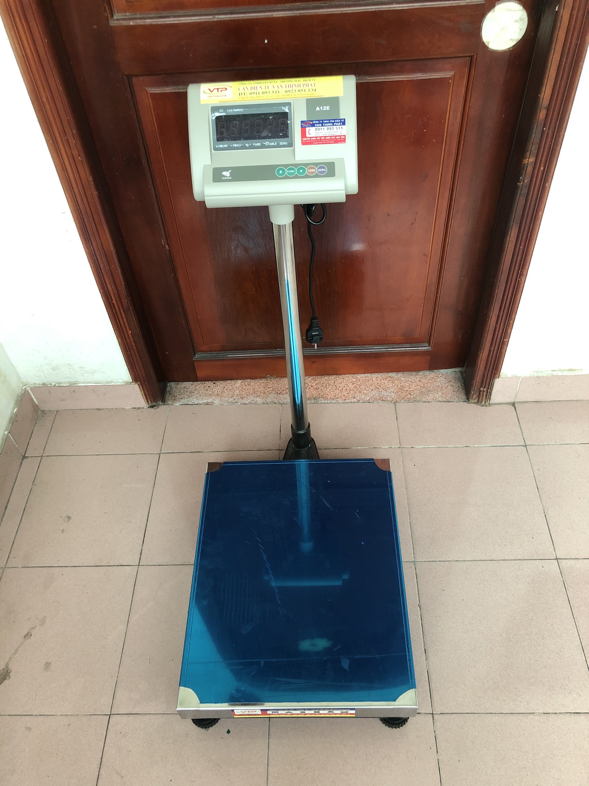 Cân Bàn Điện Tử A12E 200 KG
