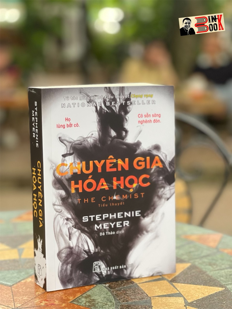 CHUYÊN GIA HÓA HỌC - Stephenie Meyer - Dã Thảo dịch - Nhà xuất bản Trẻ