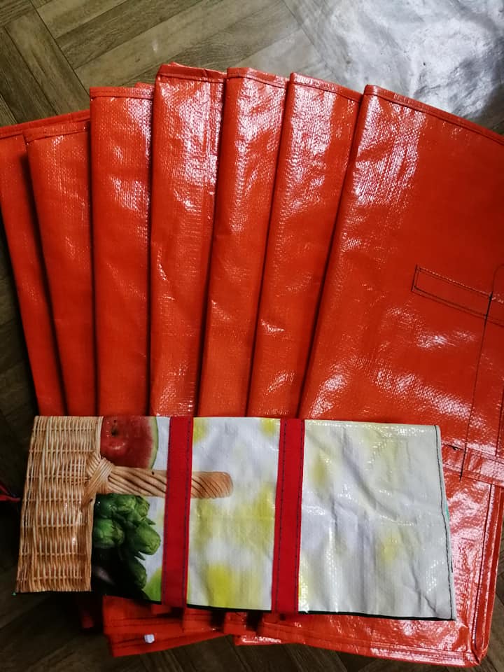 Túi bạt cam 60x40x50 cm đựng hàng hóa, chăn màn, tài liệu - bạt Tú Phương dai, mềm