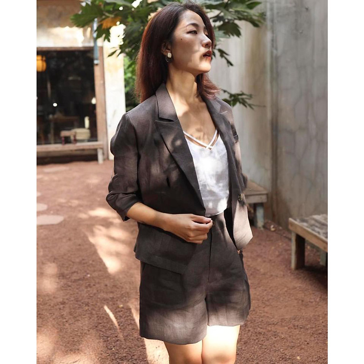 Set bộ Linen 3 món áo blazer quần short kèm áo 2 dây trẻ trung - Xám chì