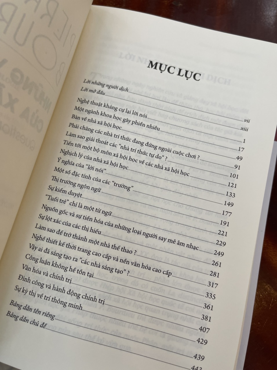 (Bìa cứng) NHỮNG VẤN ĐỀ CỦA XÃ HỘI HỌC – Pierre Bourdieu - Nguyễn Quang Vinh và Trần Hữu Quang dịch – Ired Books