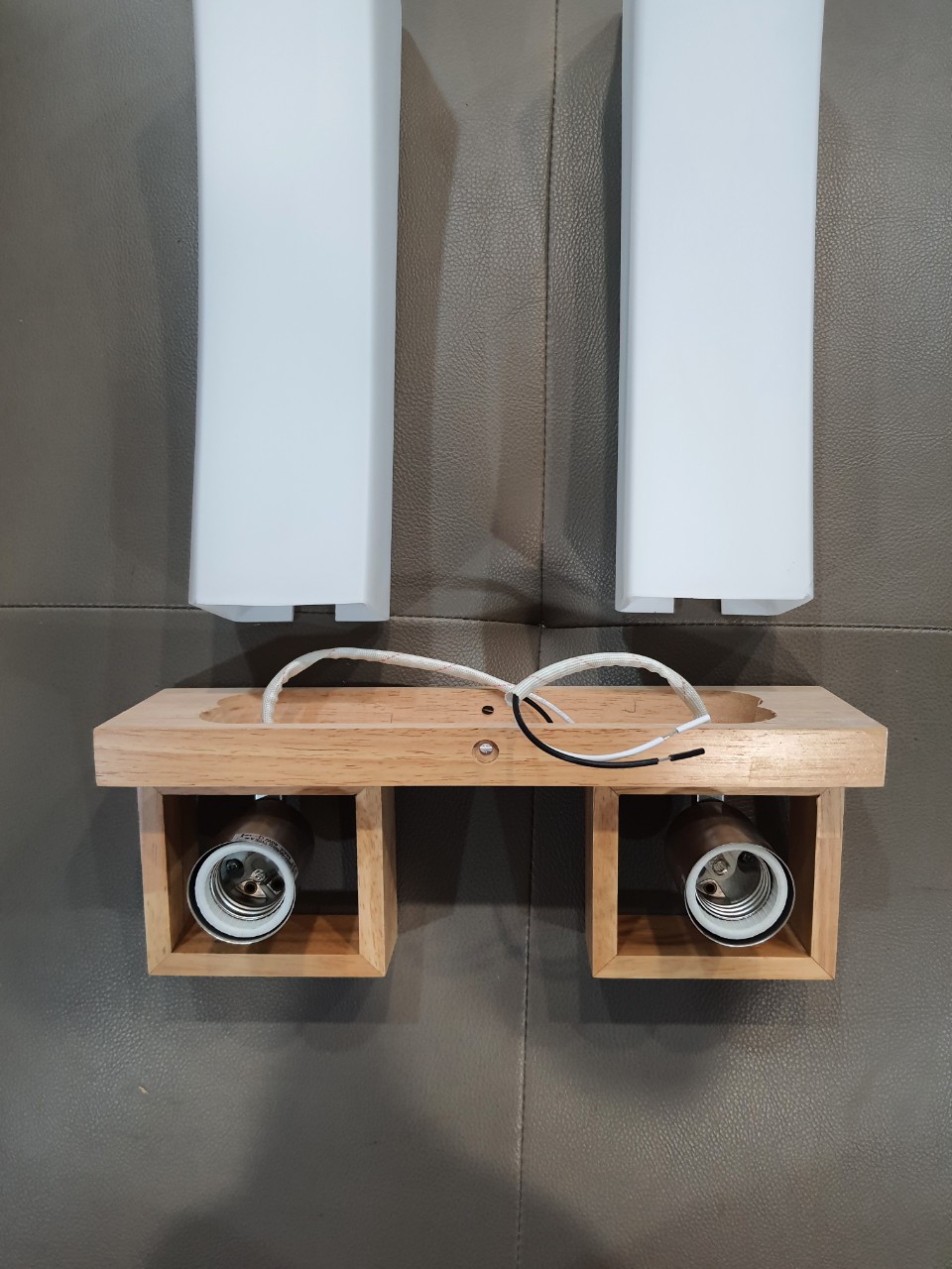 Đèn tường gỗ đôi cao cấp 8875/2