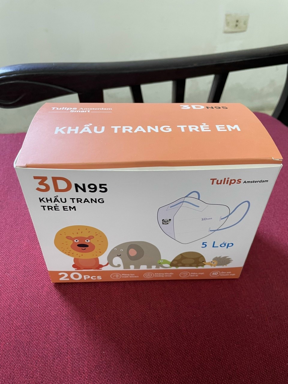 Khẩu Trang 3D N95 Tulips Có Van Thở Trẻ Em Hộp 20 cái