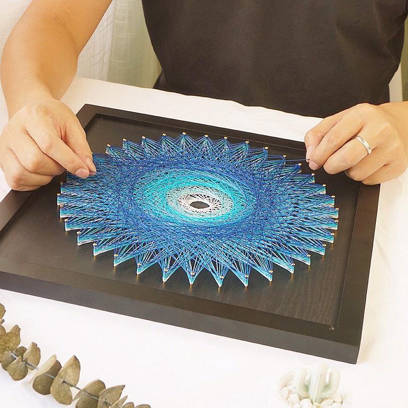 Tranh Chỉ Đinh Tranh Dây - Hoa cầu vồng 40 x 40 cm