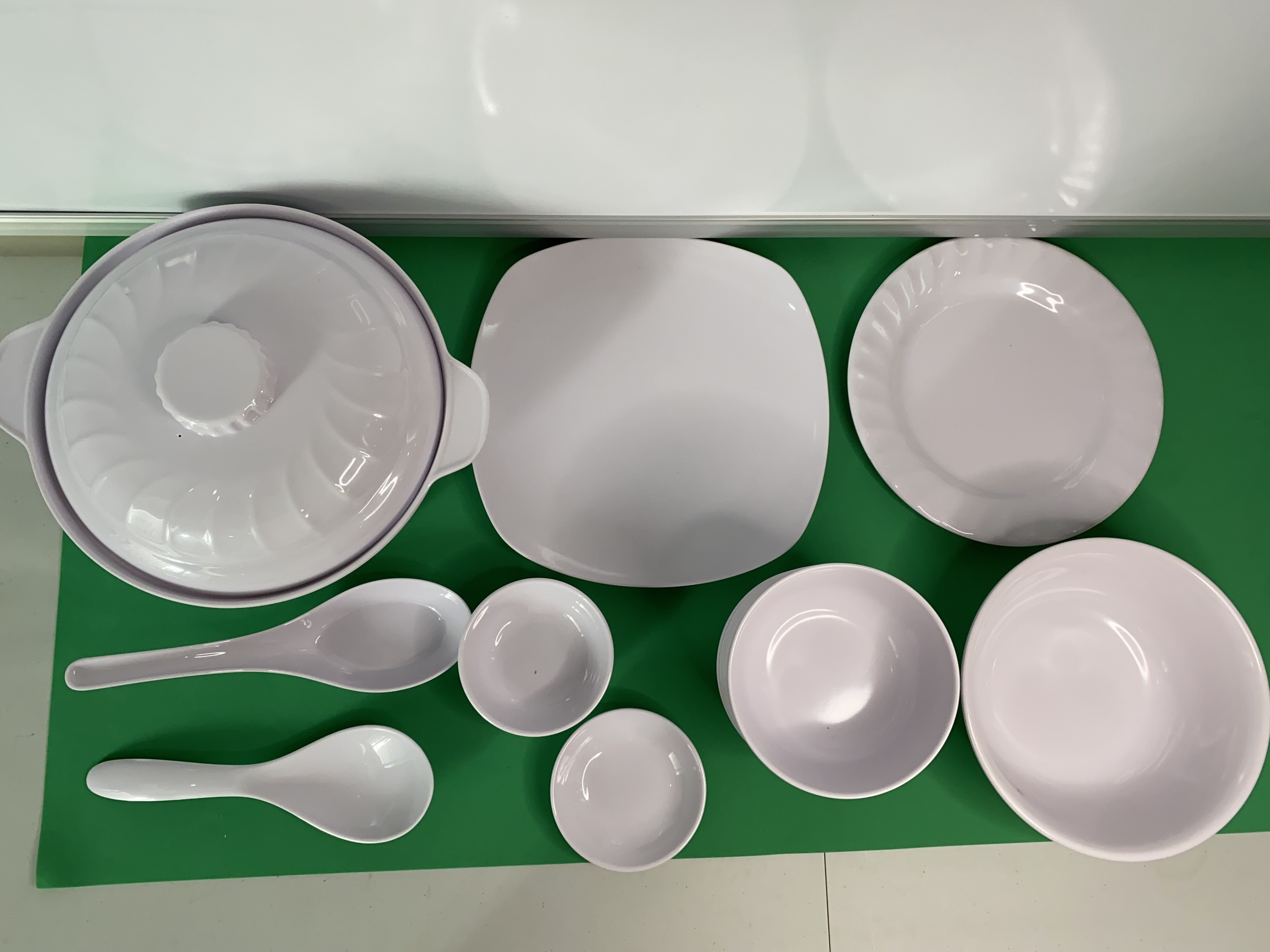 Bộ 6 Chén (Bát) cơm 9 Món TRẮNG Cao cấp An toàn sức Khoẻ Nhựa Xanh  Melamine