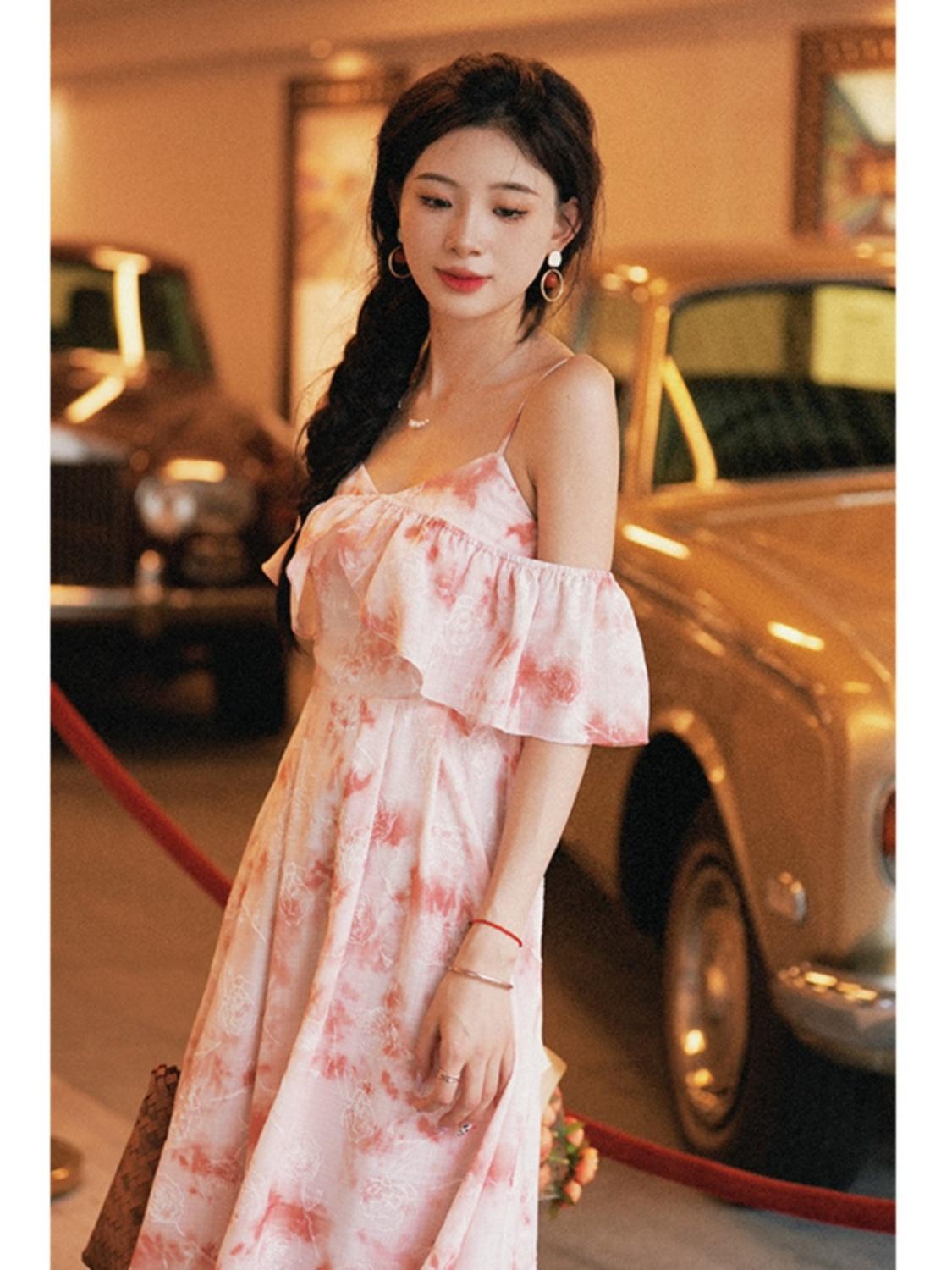 CHENGRUI Phong cách Pháp cổ điển hai dây đeo váy nữ mùa hè khí chất một chữ vai hoa đầm cao cấp cảm giác thắt lưng váy dài