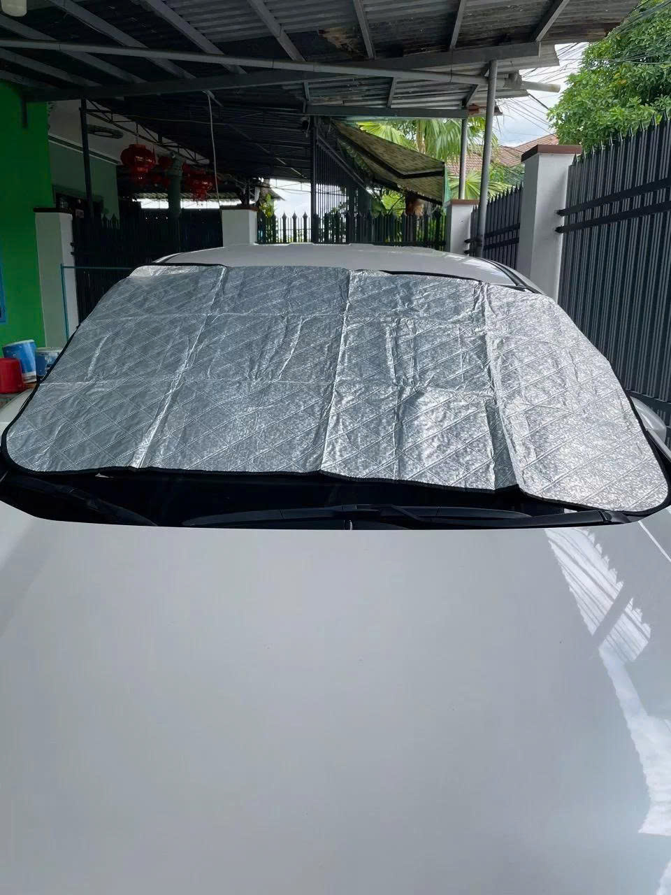 Tấm Che Nắng Kính Lái Ô Tô 3 Lớp Tráng Bạc – Bảo Vệ Taplo, Giữ Nội Thất Luôn Bền Đẹp , Kèm Túi Đựng Dễ Thương