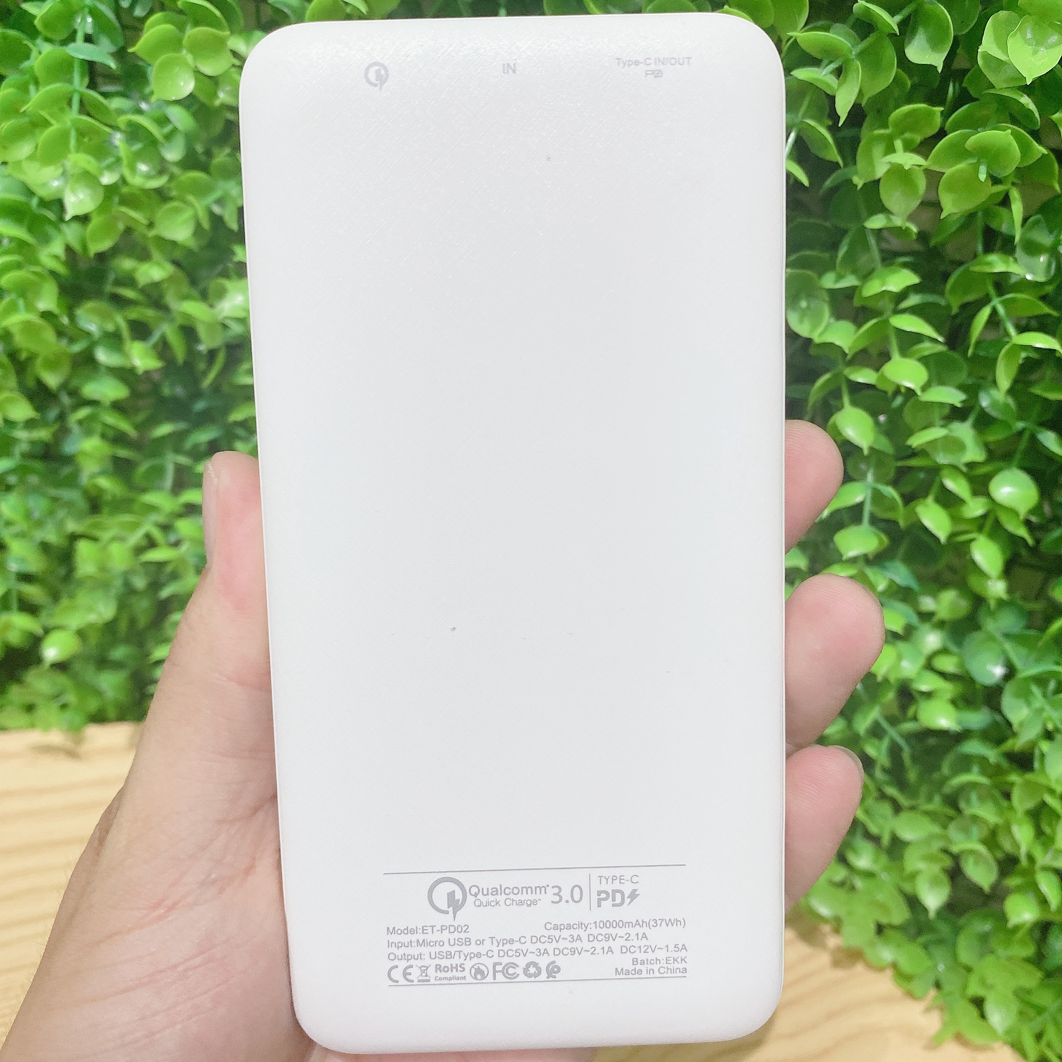 Sạc Dự Phòng Earldom PD-02 dung lượng 10000 mAh hàng chính hãng màu trắng