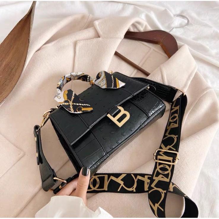 Túi Dáng Quai Xách Tặng Kèm Khăn