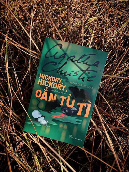 Sách Hickory, Hickory, Oẳn Tù Tì -  Agatha Christie