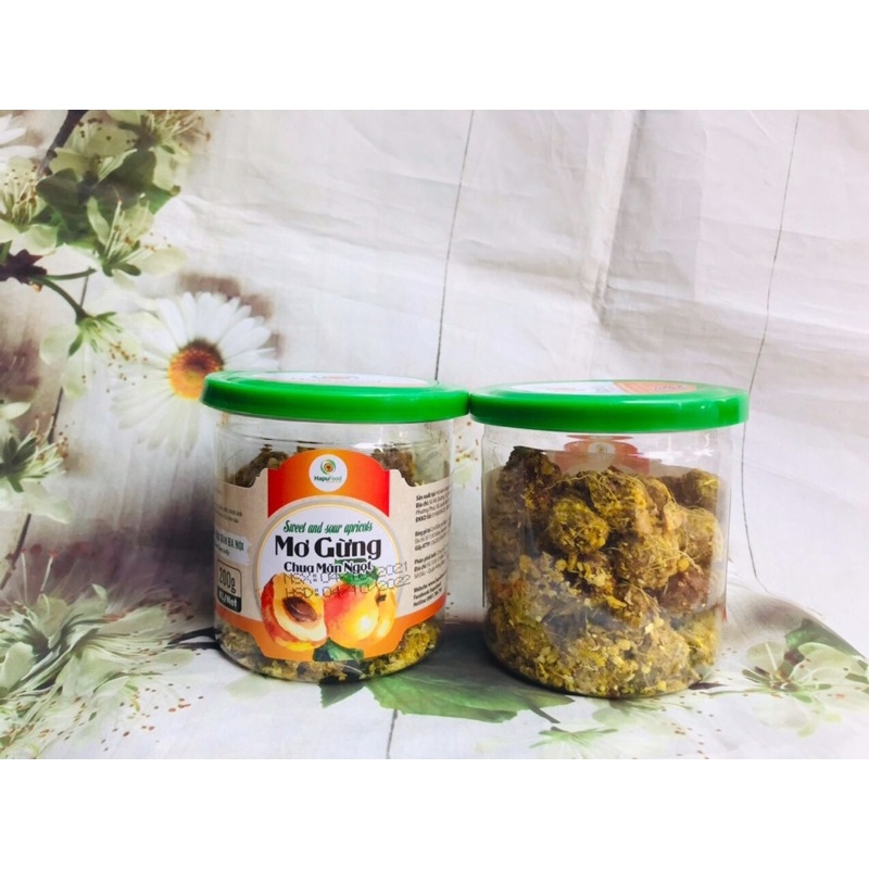 Mơ Gừng Chua Mặn Ngọt Hộp 200g - Món Ăn Vặt Giảm Ho, Ấm Người Đực Hội Chị Em Ưa Thích