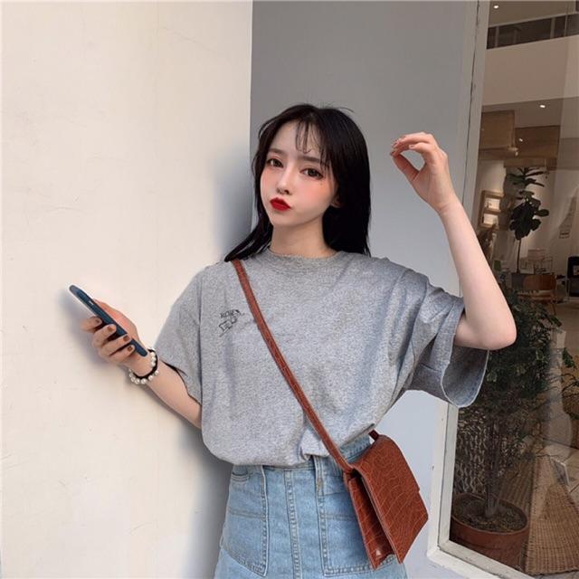 Áo thun tay lỡ form rộng