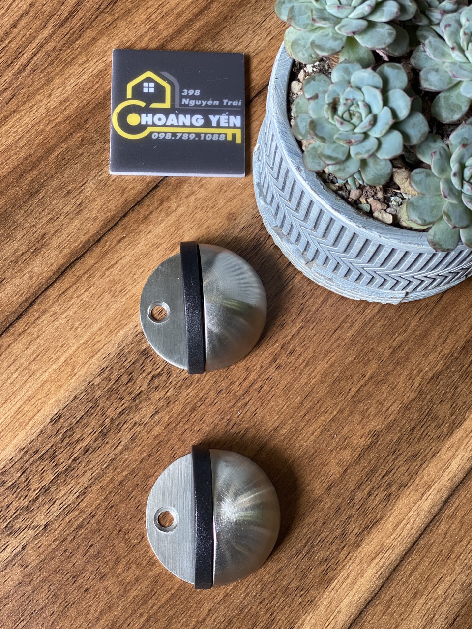 Chặn Cửa Hình Bán Nguyệt Chống Va Đập Inox 304