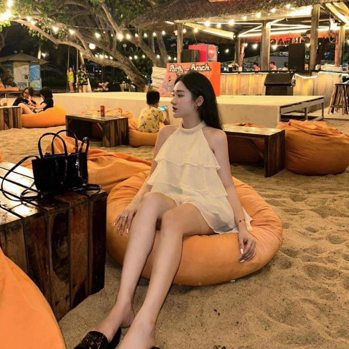 Áo kiểu, Áo yếm, áo cổ yếm đính ngọc tơ đũi xếp tầng xòe phong cách Trendy Clothing D8