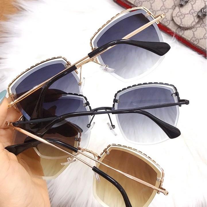 Kính râm thời trang nữ mặt khoan cao cấp chống uv ,chống tia cực tím.