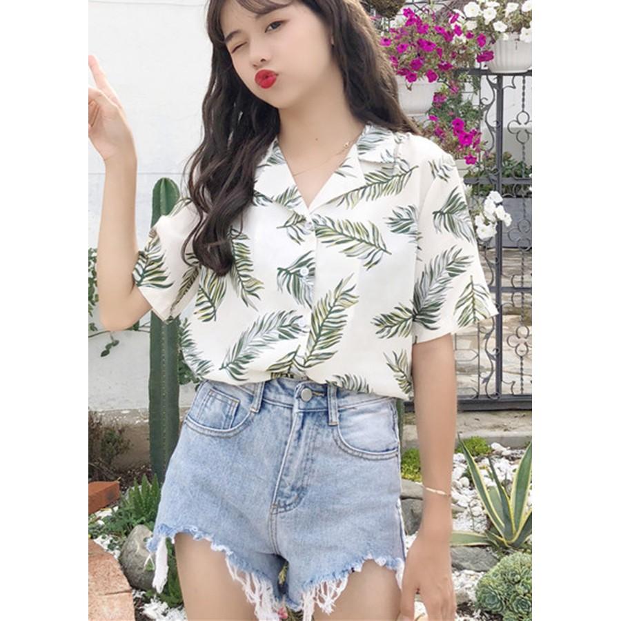 Áo sơ mi nữ tay cộc form rộng cổ 2 ve in hình là xanh, chất kate mềm mát, hàng nhập Quảng Châu