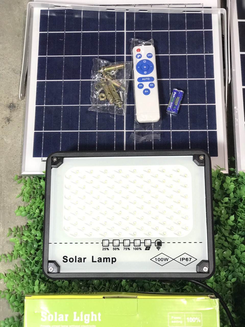 Đèn Năng Lượng Mặt Trời Solar Lamp 100W- Đèn Chống Lóa 100W | Sản phẩm sử dụng 100% năng lượng mặt trời, có điều khiển từ xa tiện lợi và thông minh