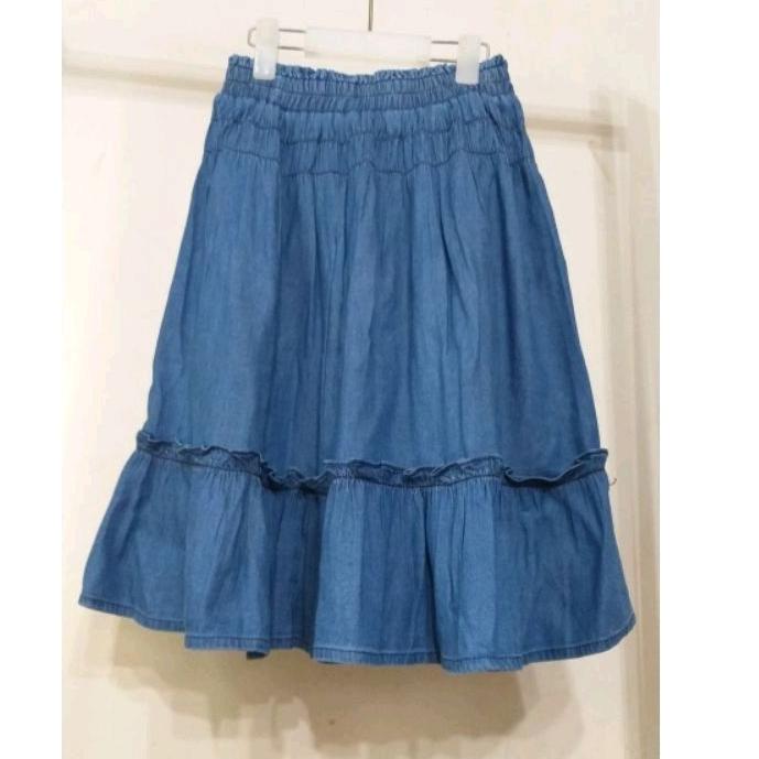Chân váy jeans vải bò giấy liền quần size đại cho bé, dáng dài