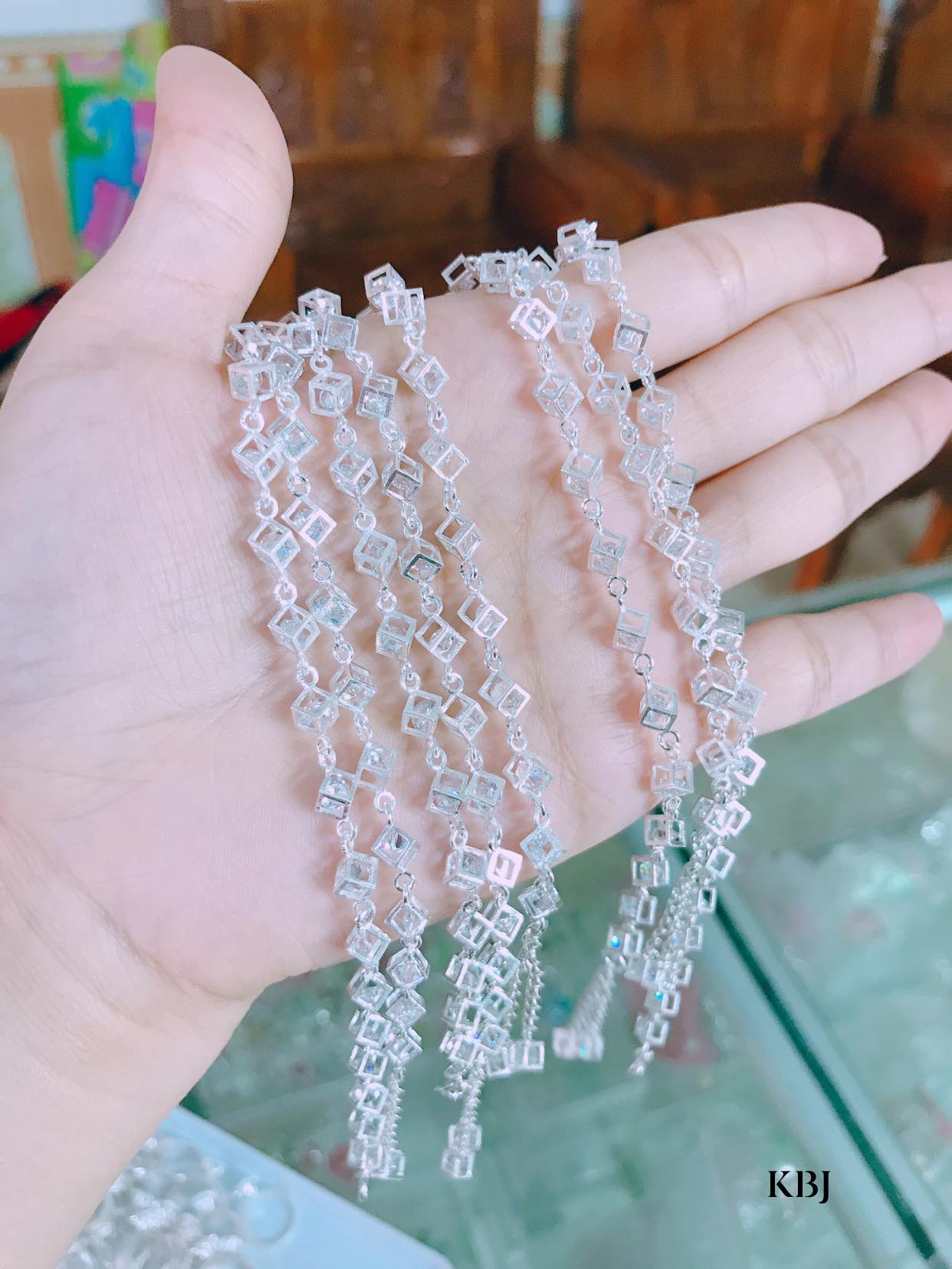 Lắc tay hộp zubic bạc ta cho nữ