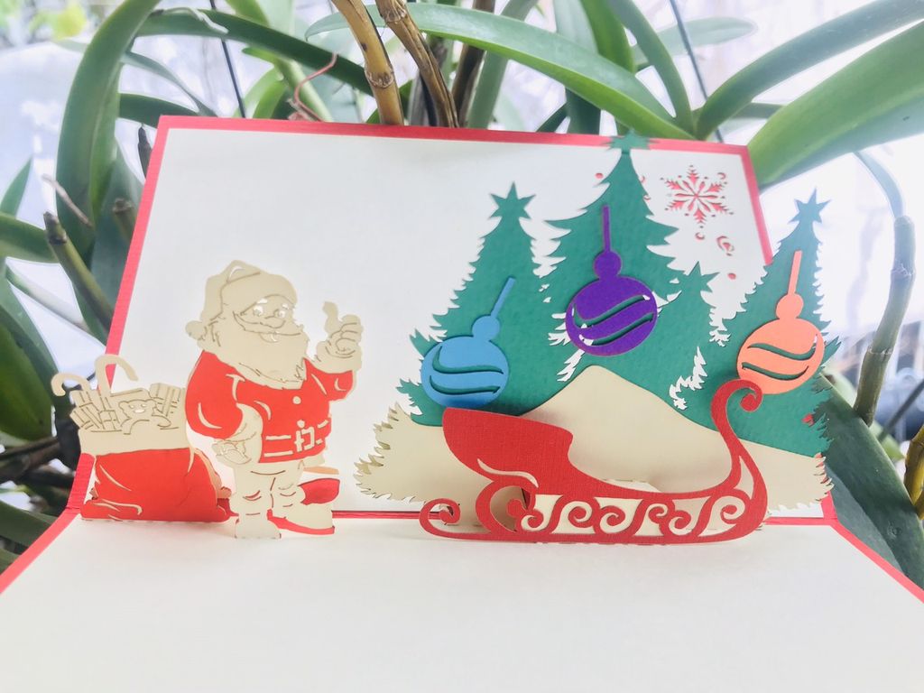 Thiệp 3D - Giáng sinh ông già Noel tạo dáng bên cây thông - NON42