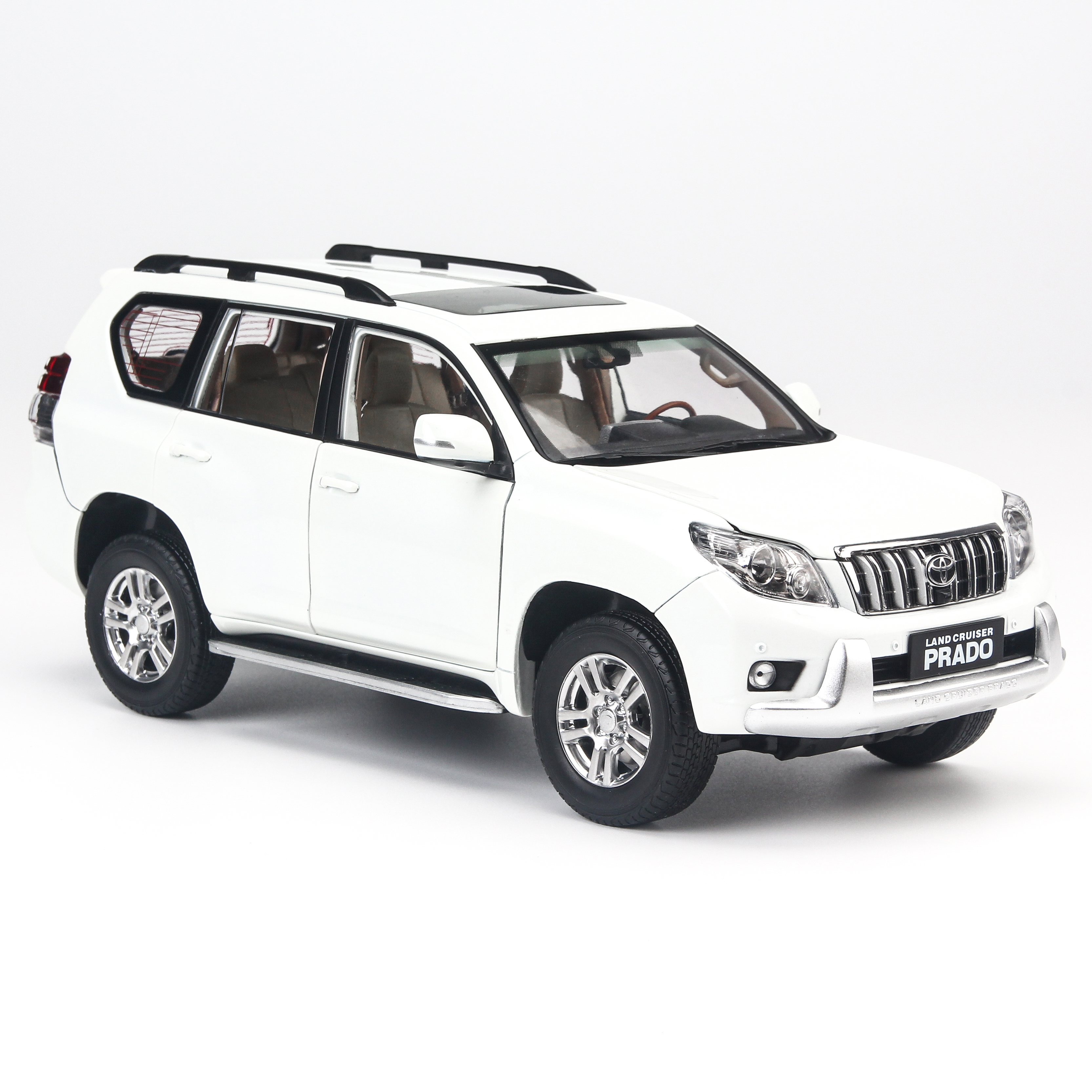 Mô hình xe Toyota Land Cruiser Prado 1:18