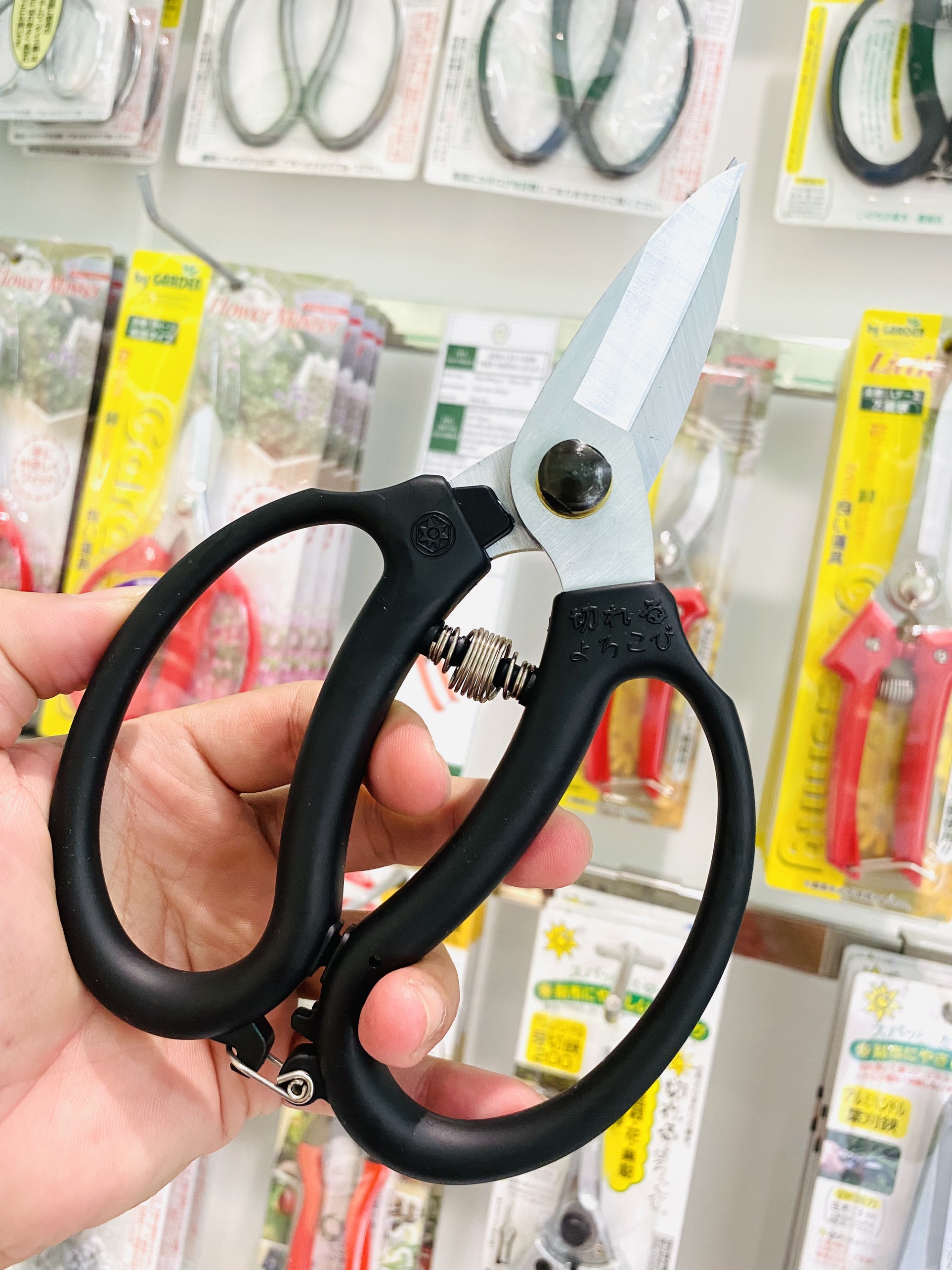 Kéo Cắt Hoa KIRERU YOROKOBI 180mm: Lưỡi Thép SK | Cán Thép bọc Su, Có Lò Xo Giảm Lực