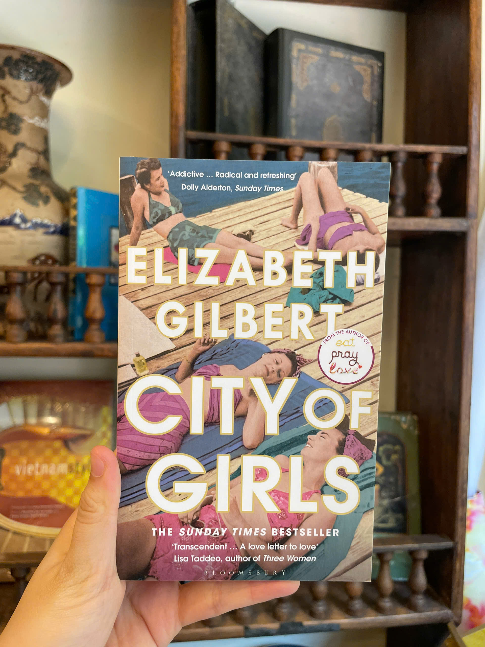 Sách - City of Girls by Elizabeth Gilbert - Historical Fiction/Fiction book in English - Ngoại Văn